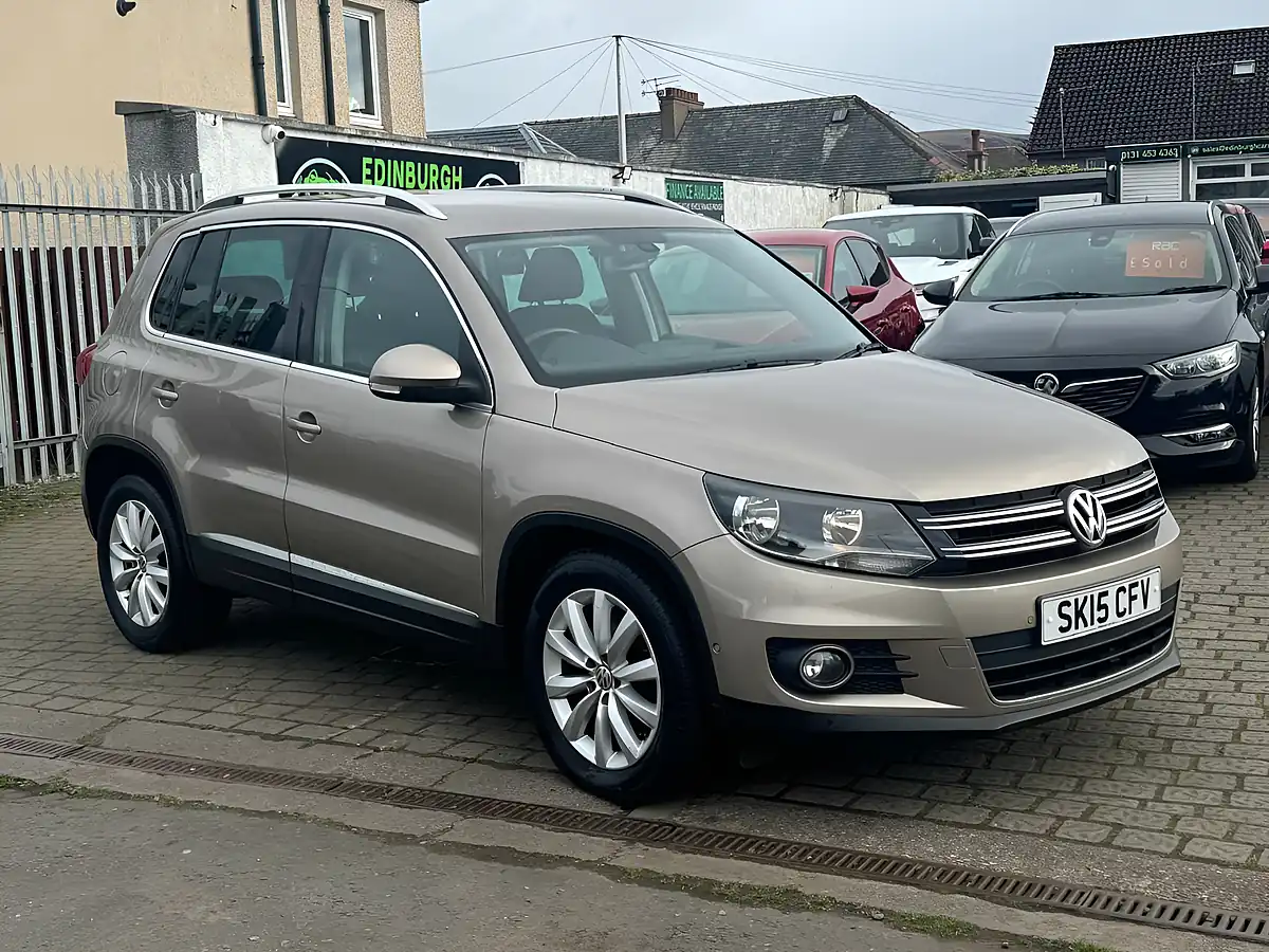 Used 2015 Volkswagen Tiguan Match Beige - Front View