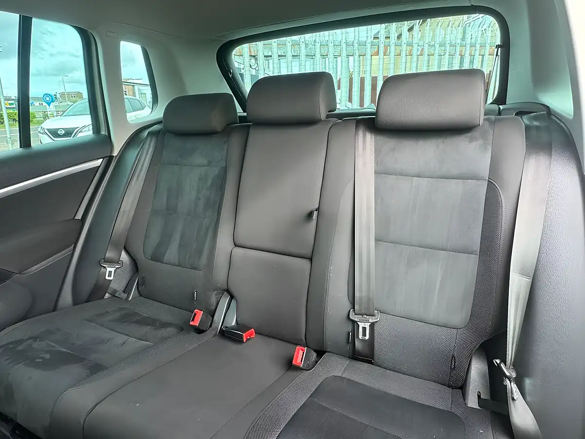 Used 2015 Volkswagen Tiguan Match Beige - Interior and Exterior details 15