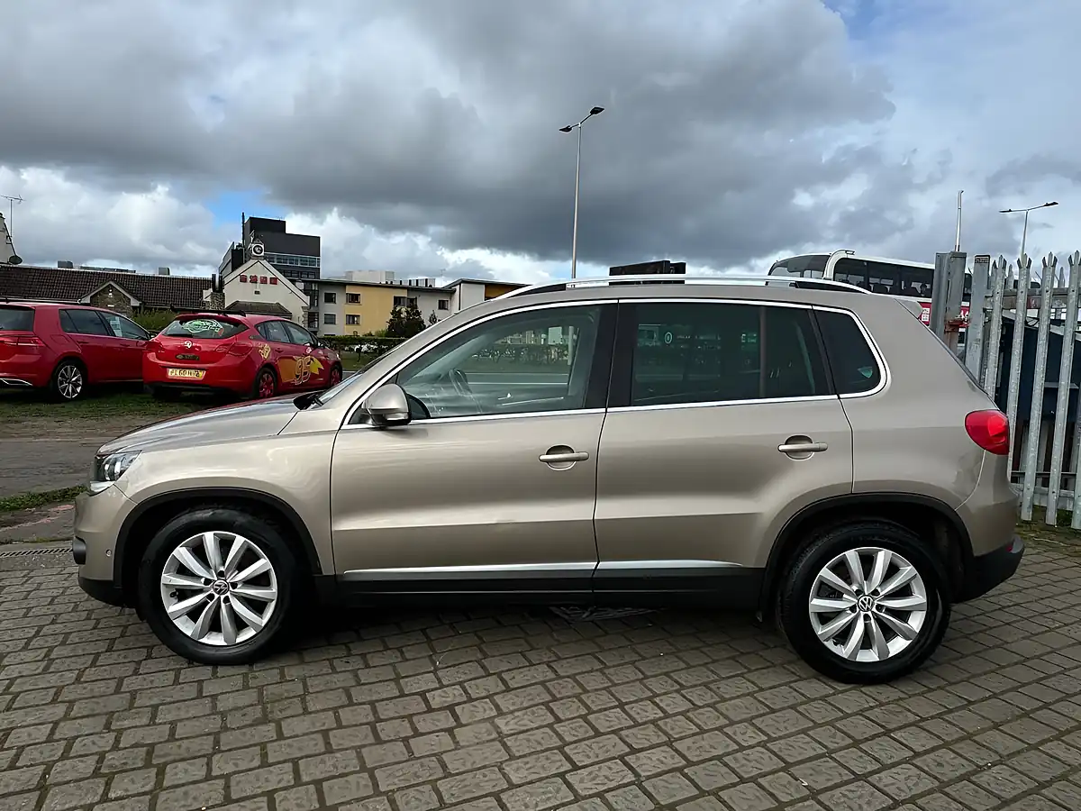 Used 2015 Volkswagen Tiguan Match Beige - Interior and Exterior details 19