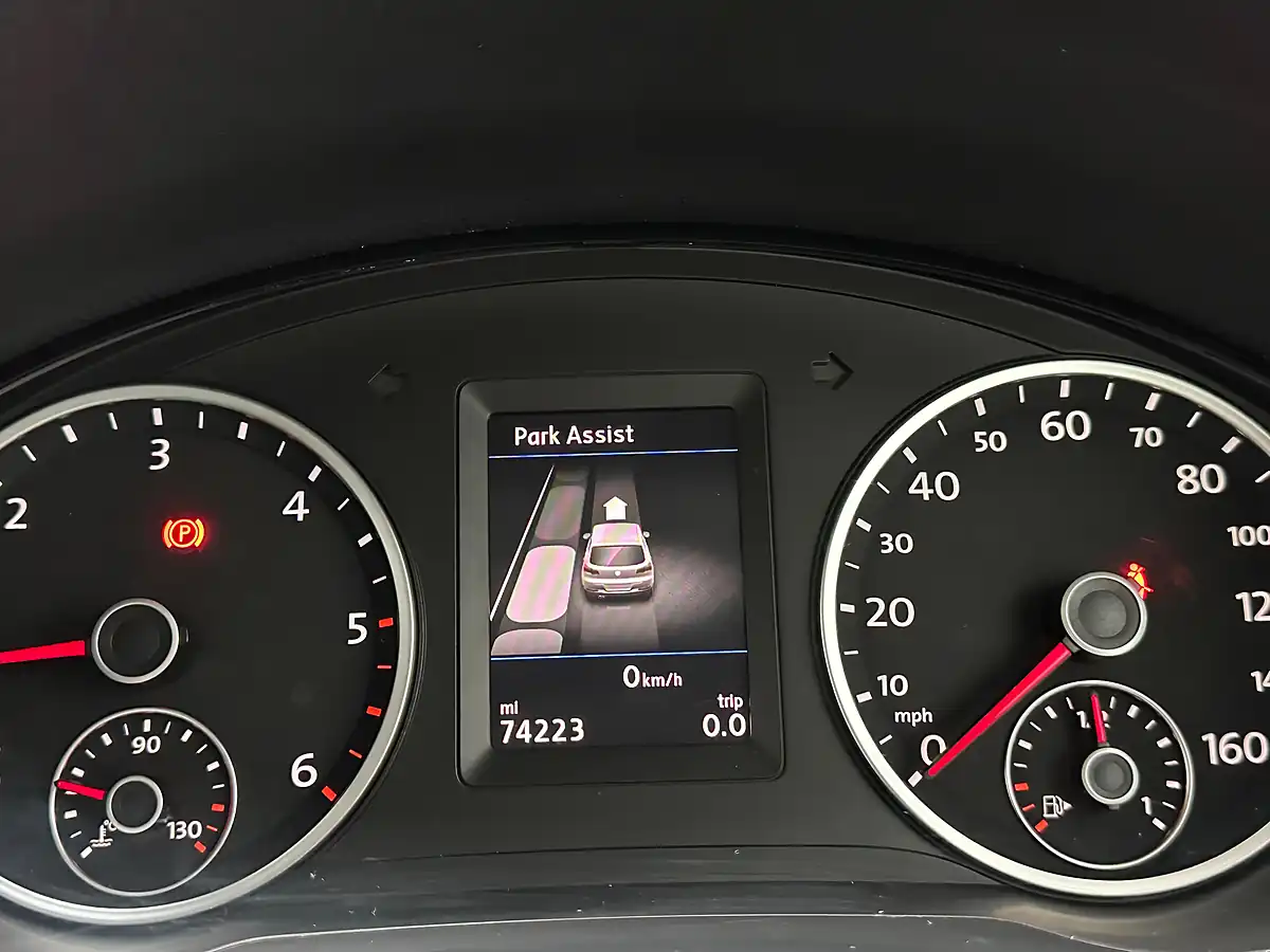 Used 2015 Volkswagen Tiguan Match Black - Interior and Exterior details 12