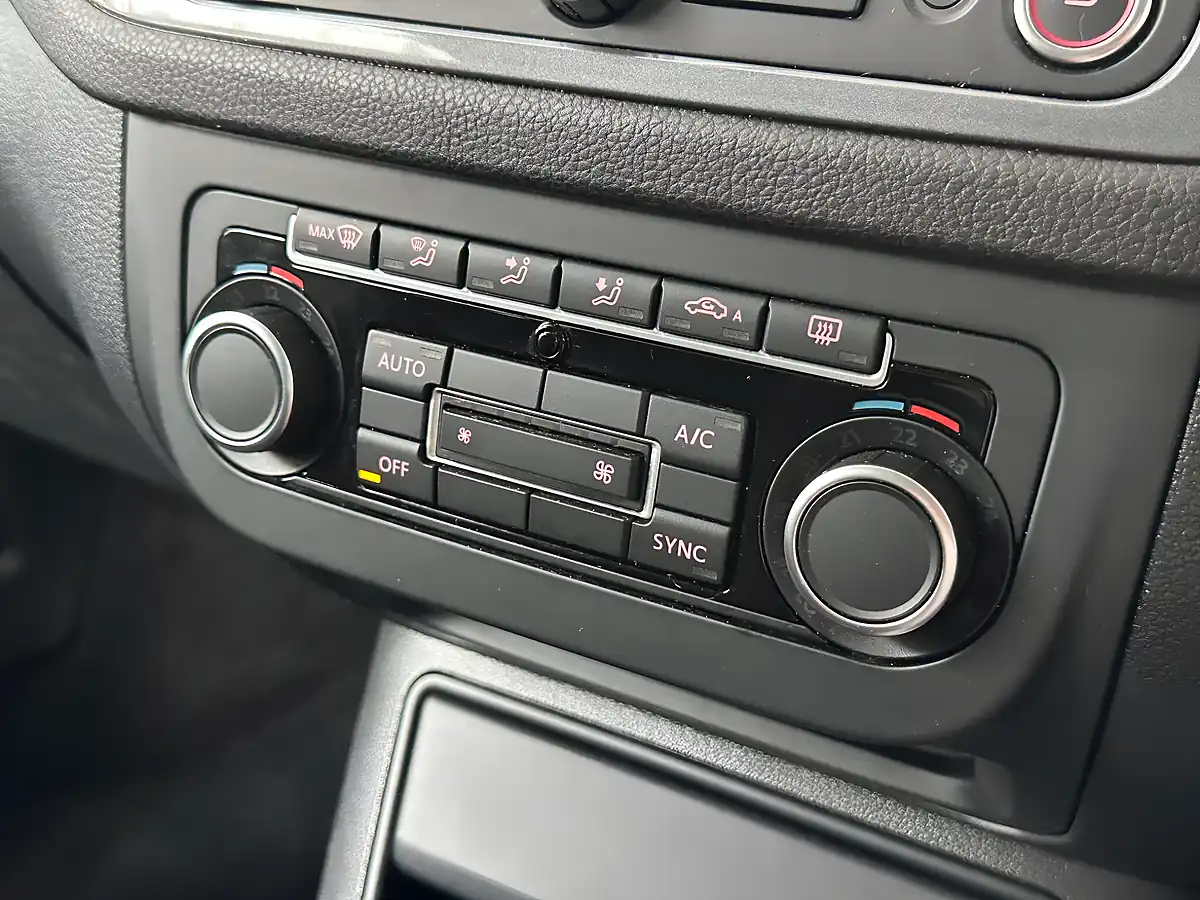 Used 2015 Volkswagen Tiguan Match Black - Interior and Exterior details 15