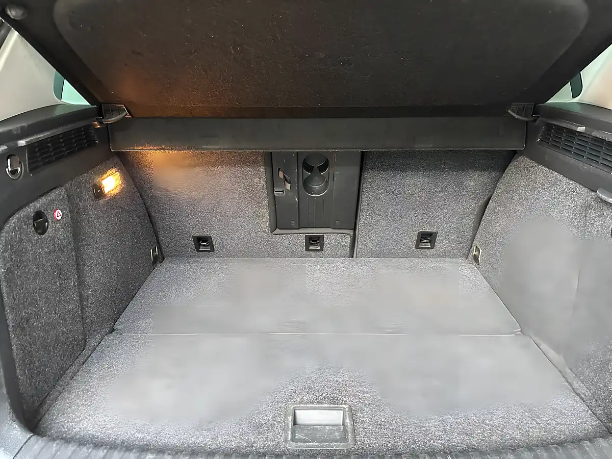 Used 2015 Volkswagen Tiguan Match Black - Interior and Exterior details 19
