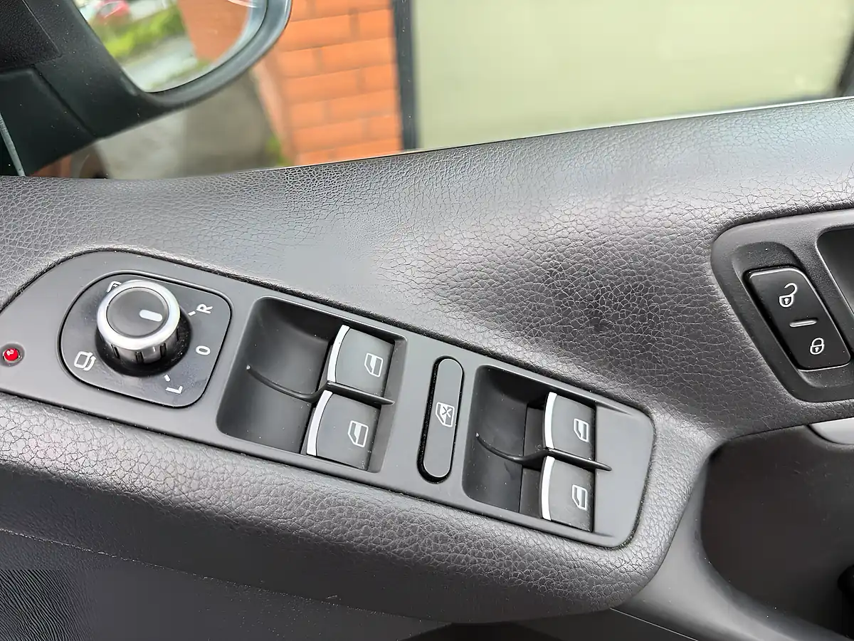 Used 2015 Volkswagen Tiguan Match Black - Interior and Exterior details 15