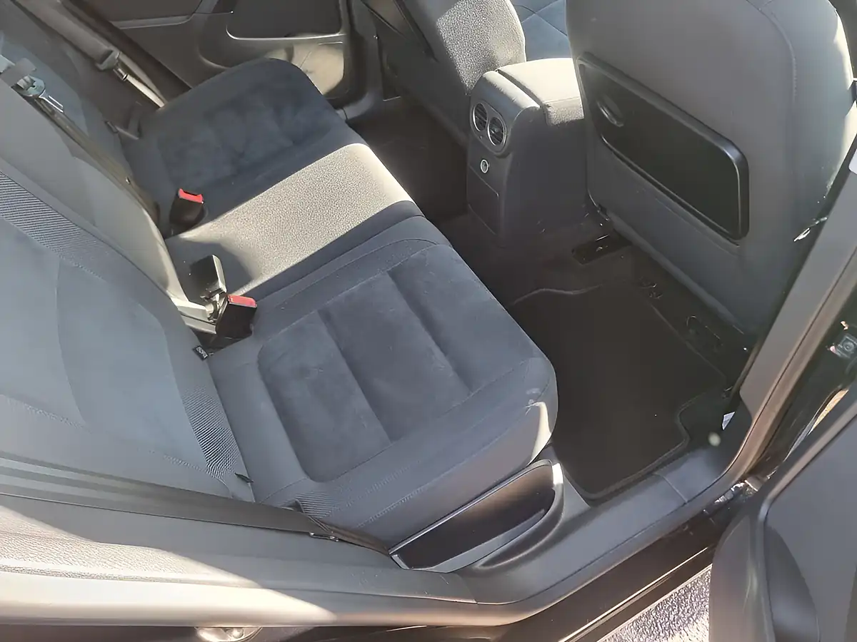 Used 2015 Volkswagen Tiguan Match Black - Interior and Exterior details 14