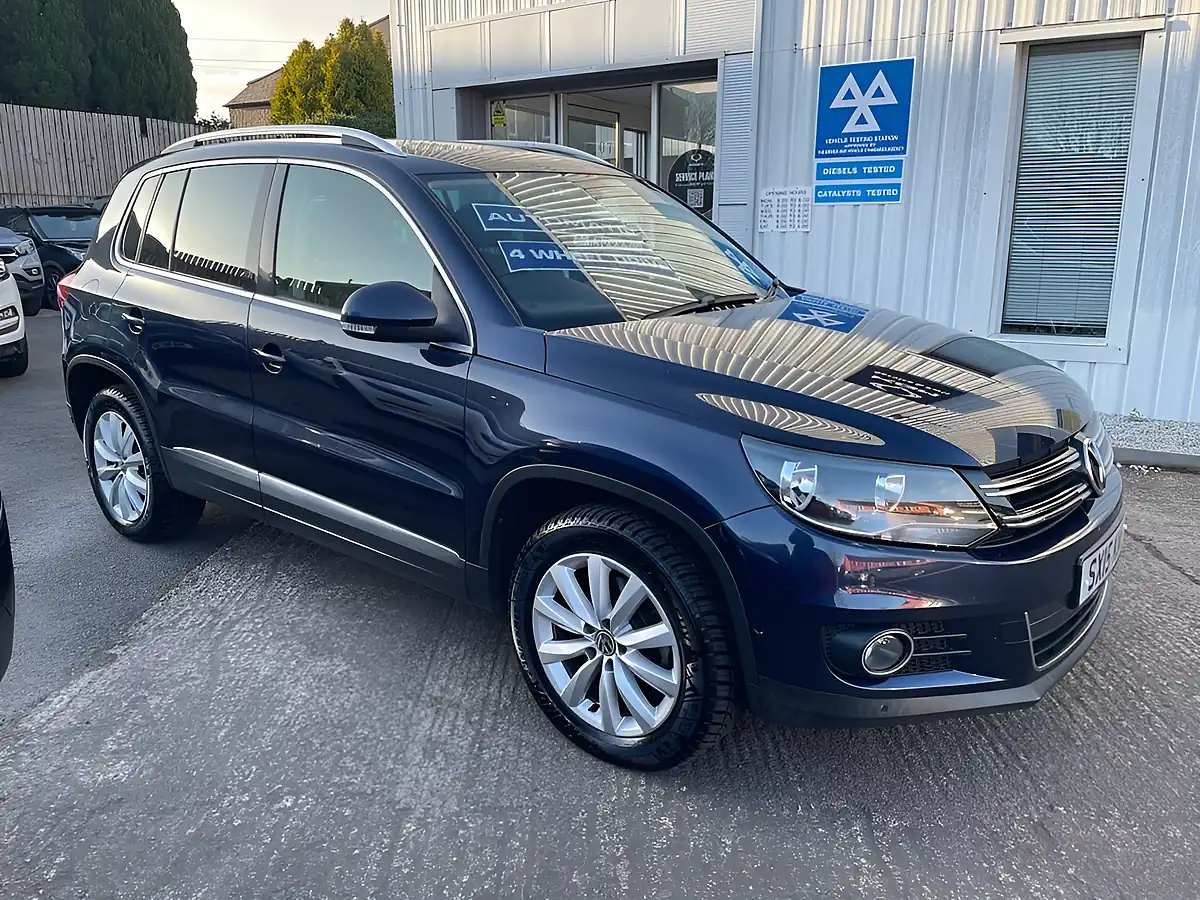 Used 2015 Volkswagen Tiguan Match Blue - Interior and Exterior details 10