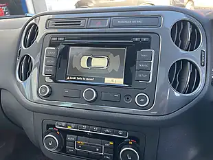 Used 2015 Volkswagen Tiguan Match Blue - Interior and Exterior details 16