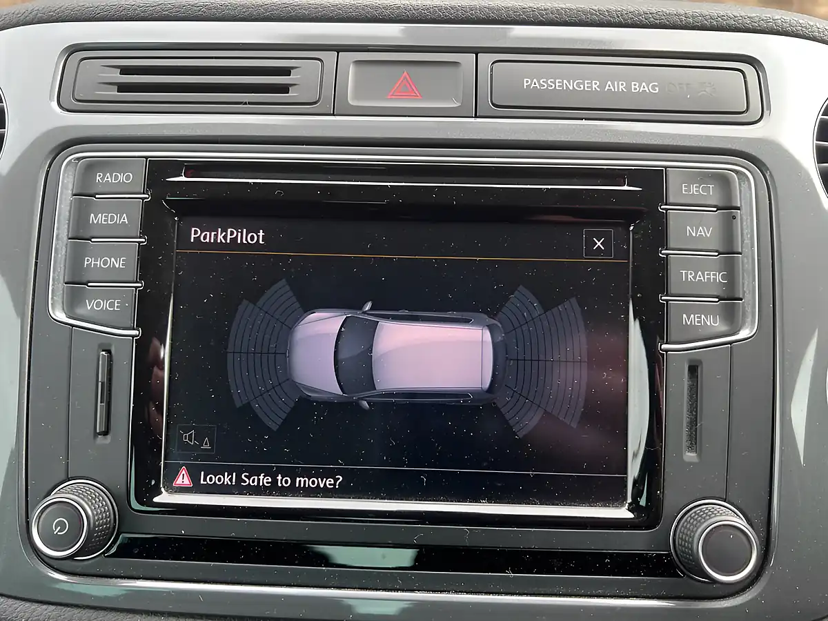 Used 2015 Volkswagen Tiguan Match Edition Black - Interior and Exterior details 15