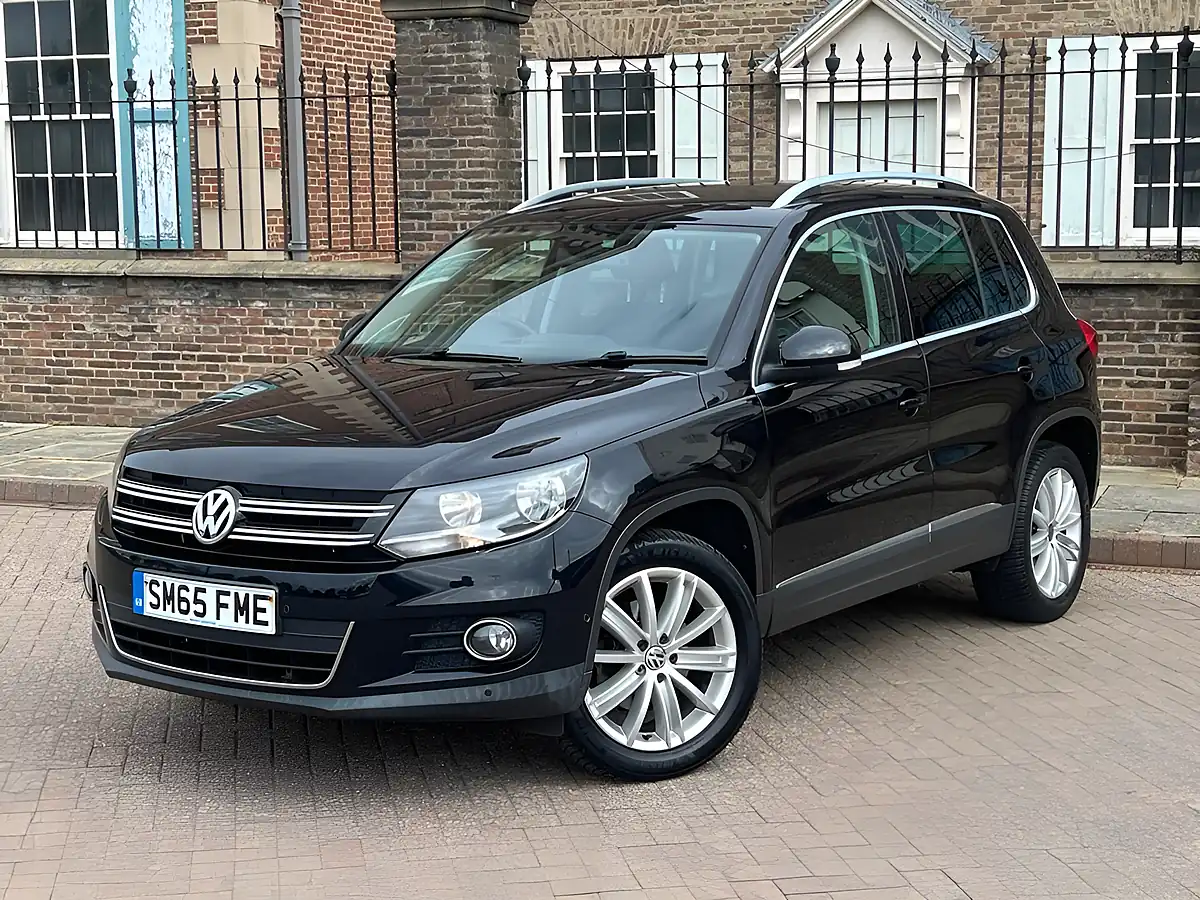 Used 2015 Volkswagen Tiguan Match Edition Black - Interior and Exterior details 3