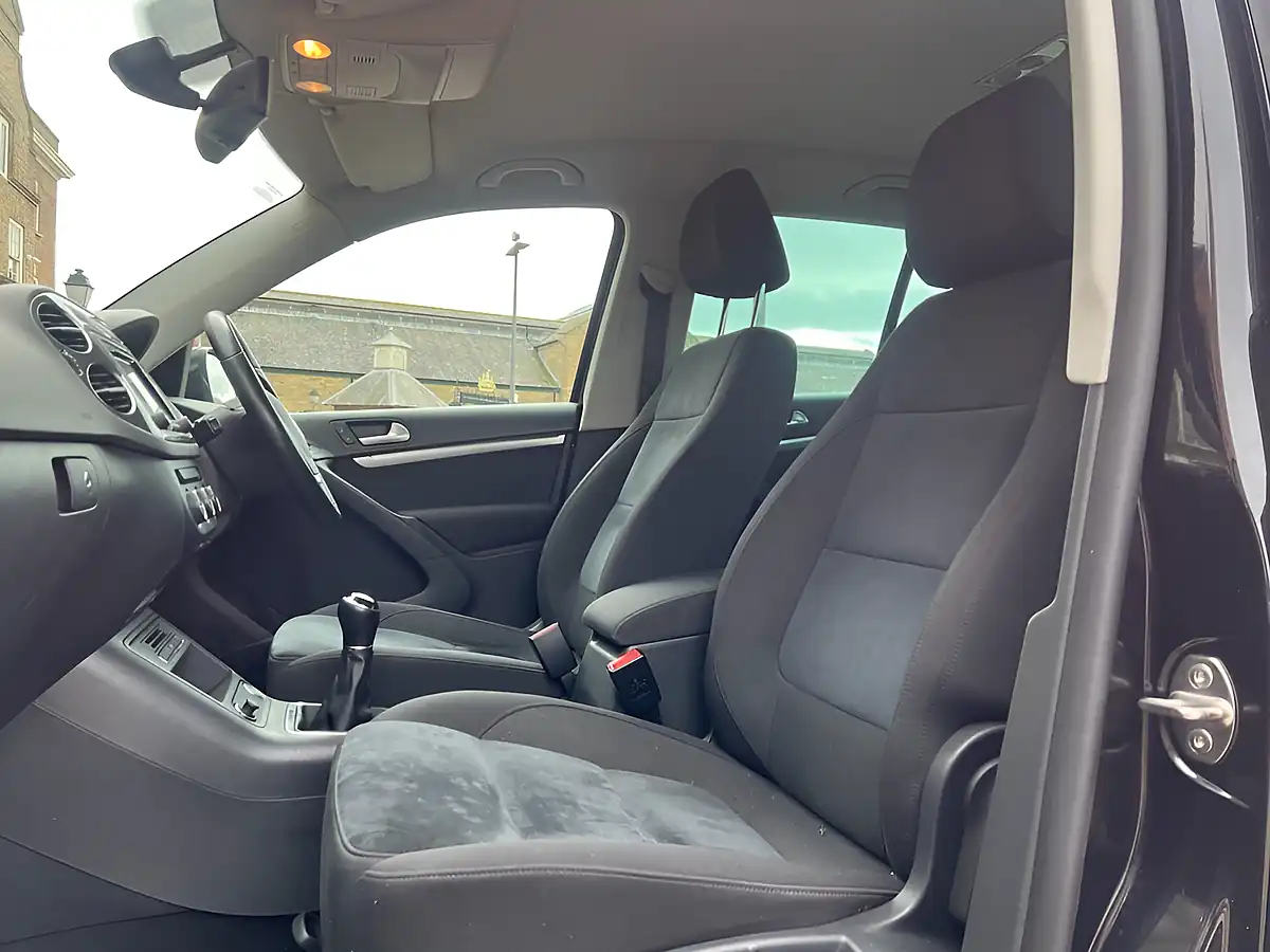 Used 2015 Volkswagen Tiguan Match Edition Black - Interior and Exterior details 7