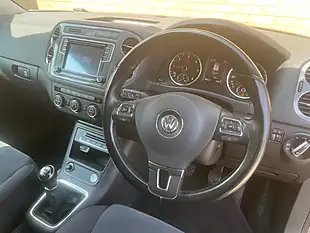 Used 2015 Volkswagen Tiguan Match Edition Blue - Interior and Exterior details 10