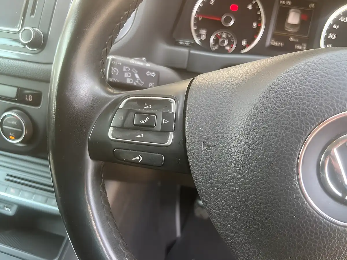 Used 2015 Volkswagen Tiguan Match Edition Blue - Interior and Exterior details 15