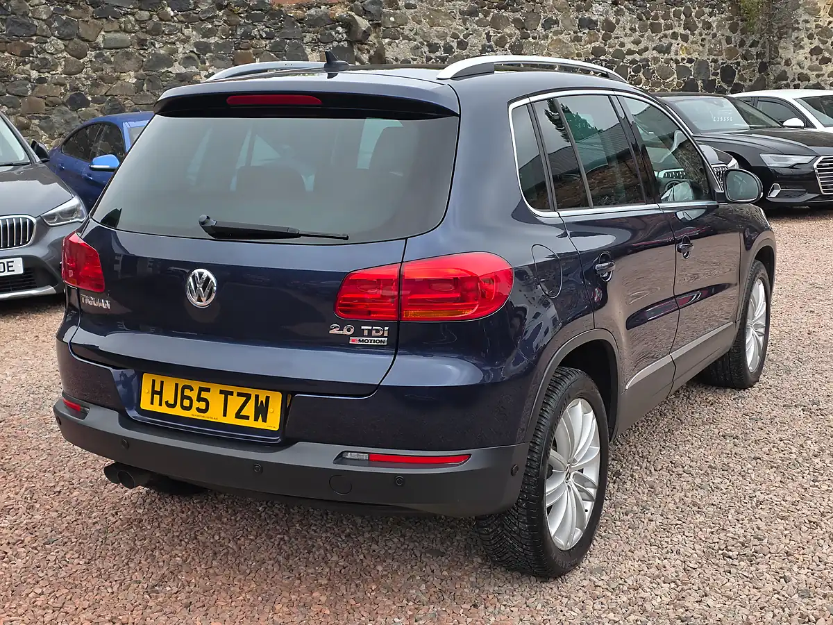 Used 2015 Volkswagen Tiguan Match Edition Blue - Interior and Exterior details 18