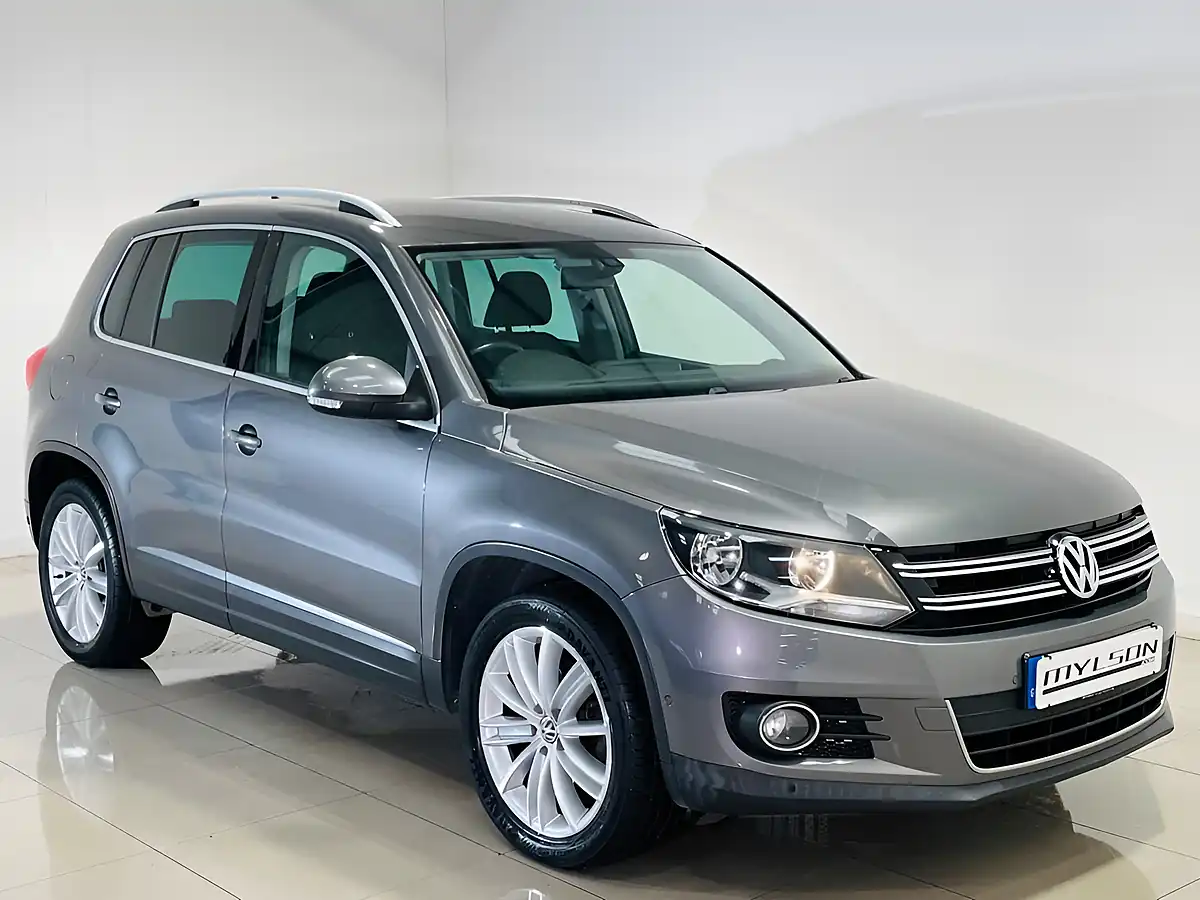 Used 2015 Volkswagen Tiguan Match Edition Grey - Interior and Exterior details 15