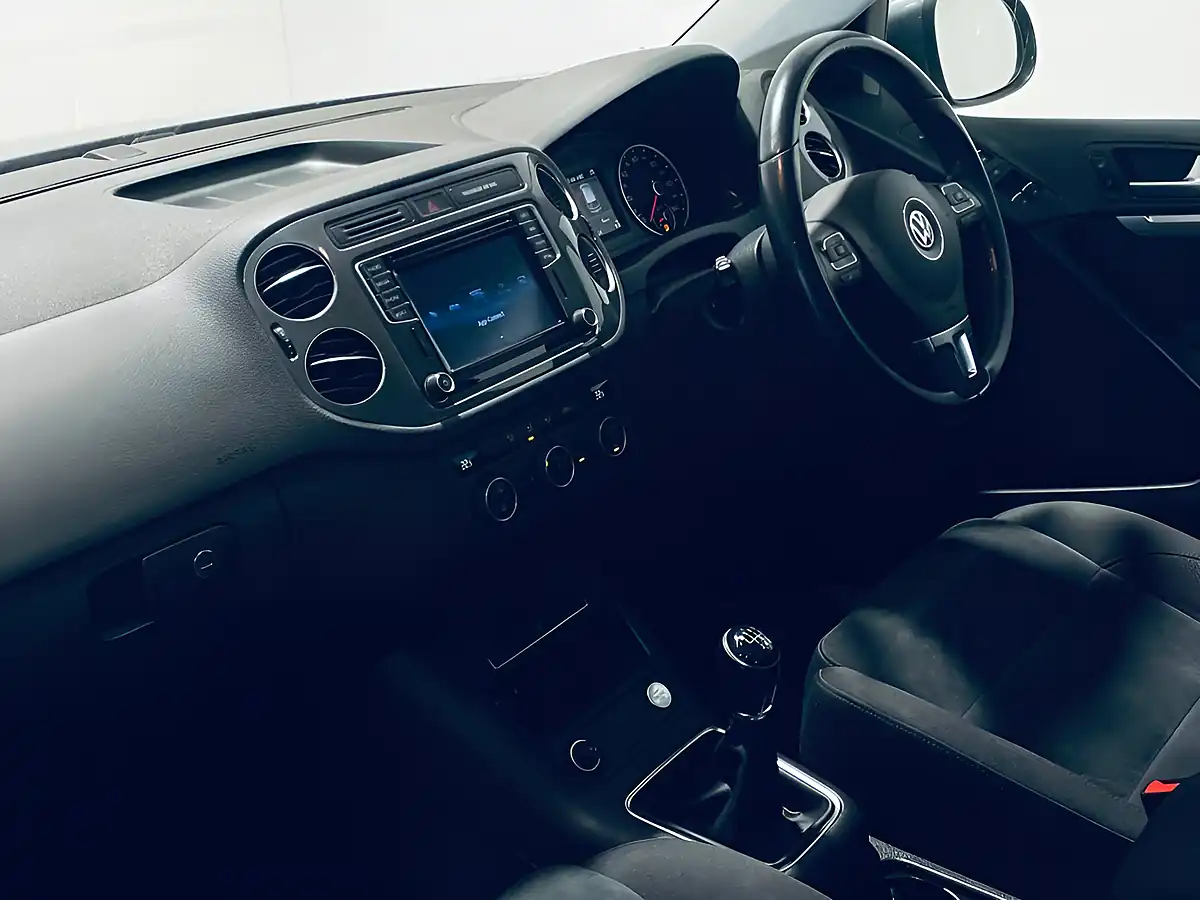 Used 2015 Volkswagen Tiguan Match Edition Grey - Interior and Exterior details 5