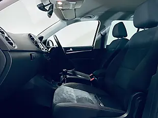 Used 2015 Volkswagen Tiguan Match Edition Grey - Interior and Exterior details 6