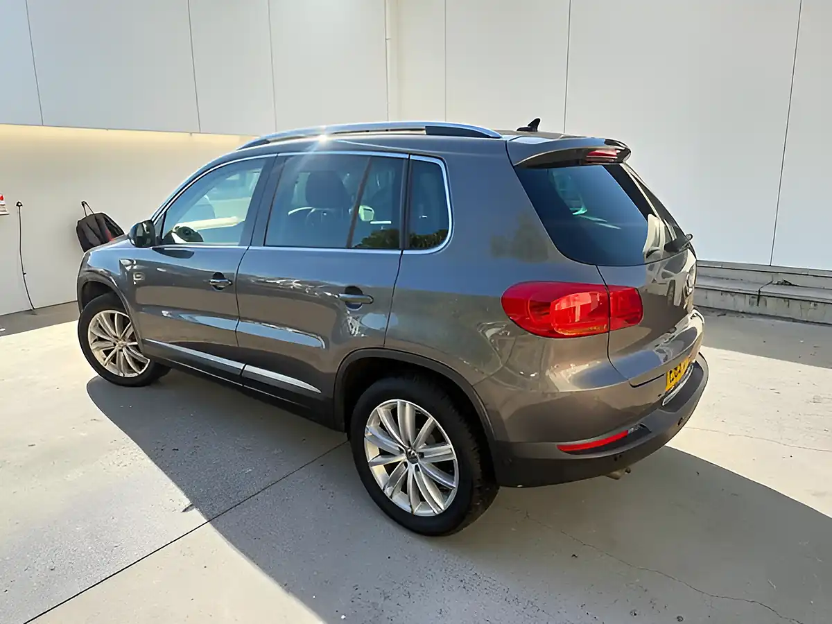 Used 2015 Volkswagen Tiguan Match Edition Grey - Interior and Exterior details 3