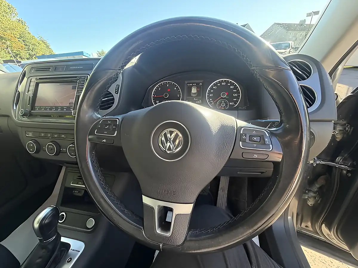 Used 2015 Volkswagen Tiguan Match Edition Grey - Interior and Exterior details 7