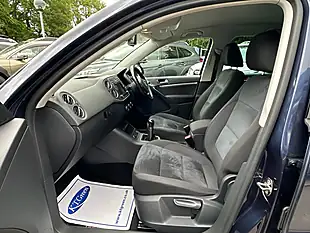 Used 2015 Volkswagen Tiguan Match Edition Night Blue - Interior and Exterior details 11