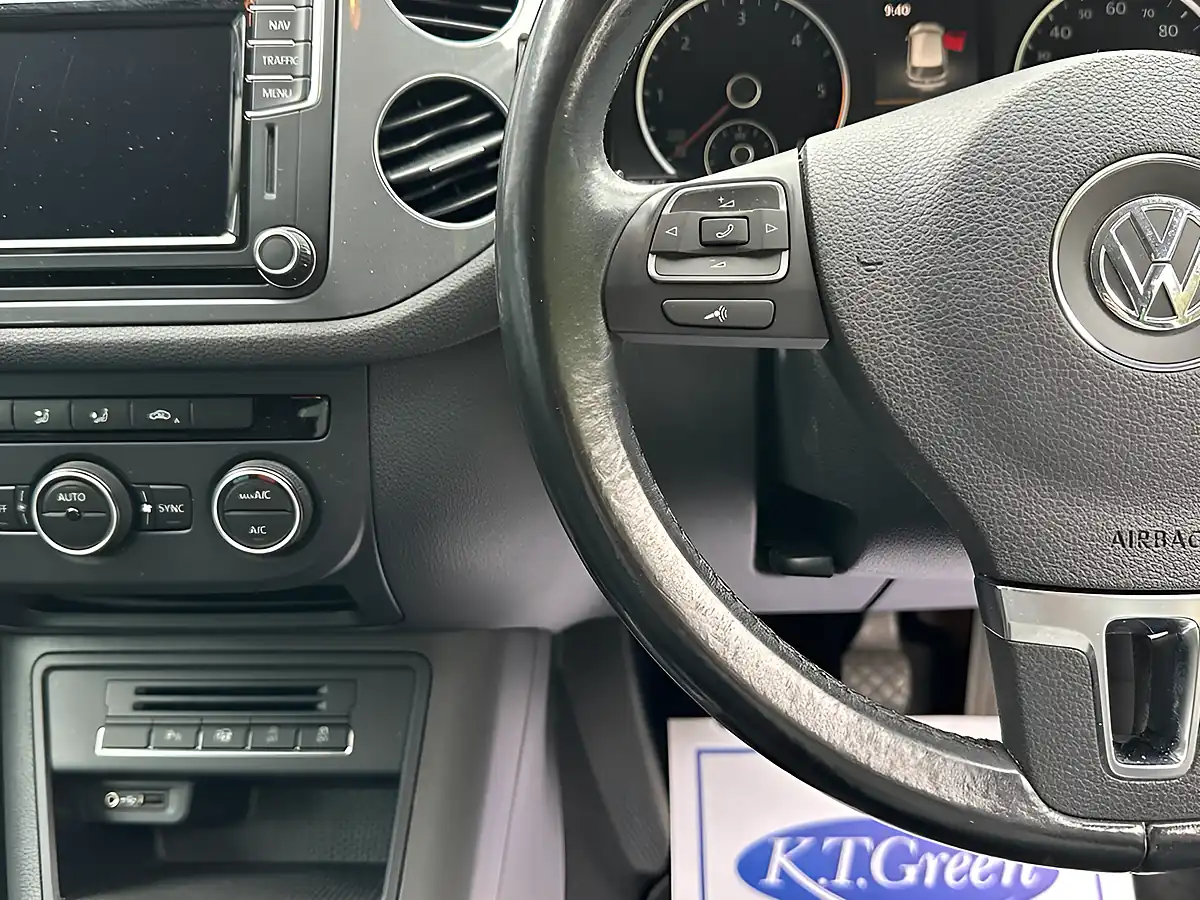 Used 2015 Volkswagen Tiguan Match Edition Night Blue - Interior and Exterior details 14