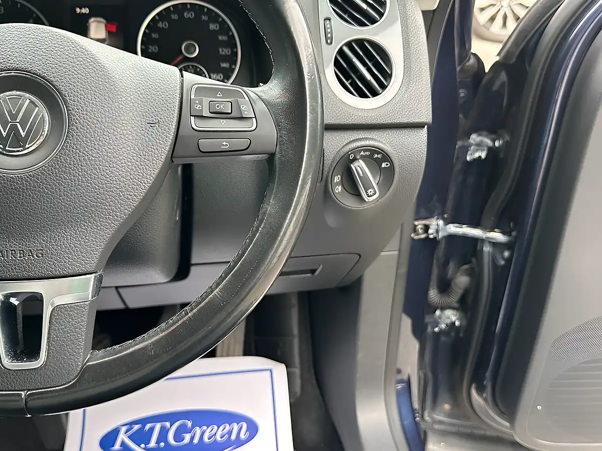 Used 2015 Volkswagen Tiguan Match Edition Night Blue - Interior and Exterior details 15
