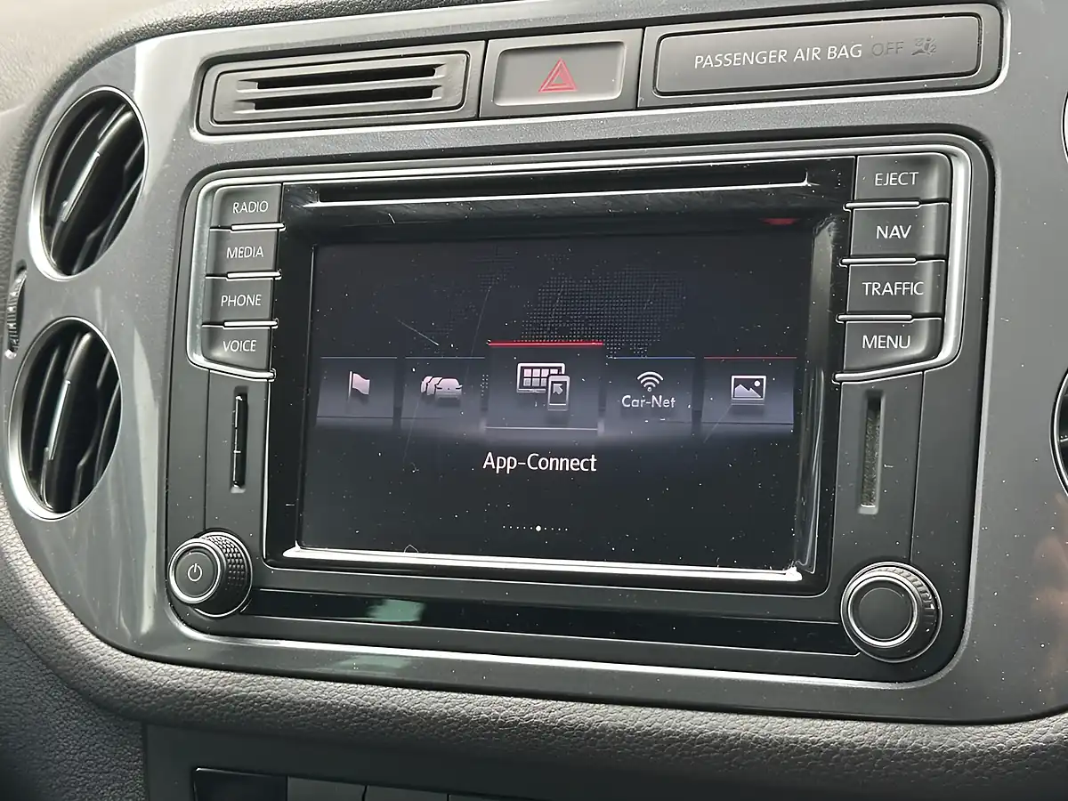 Used 2015 Volkswagen Tiguan Match Edition Night Blue - Interior and Exterior details 20