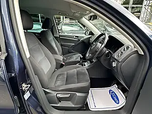 Used 2015 Volkswagen Tiguan Match Edition Night Blue - Interior and Exterior details 7