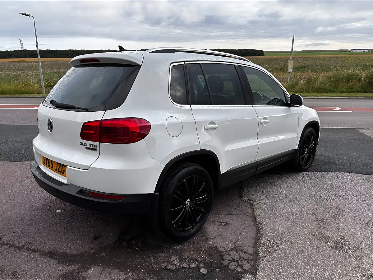 Used 2015 Volkswagen Tiguan Match Edition White - Interior and Exterior details 3
