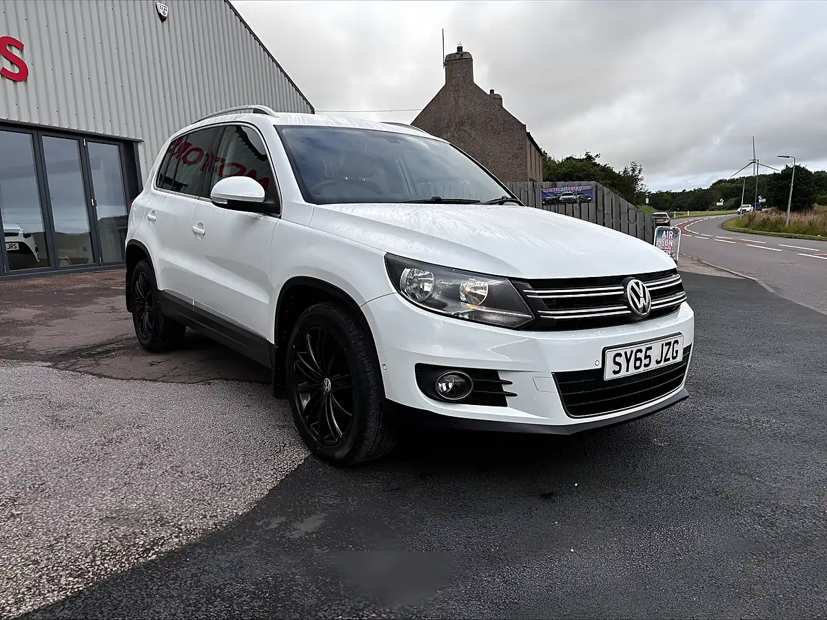 Used 2015 Volkswagen Tiguan Match Edition White - Interior and Exterior details 5