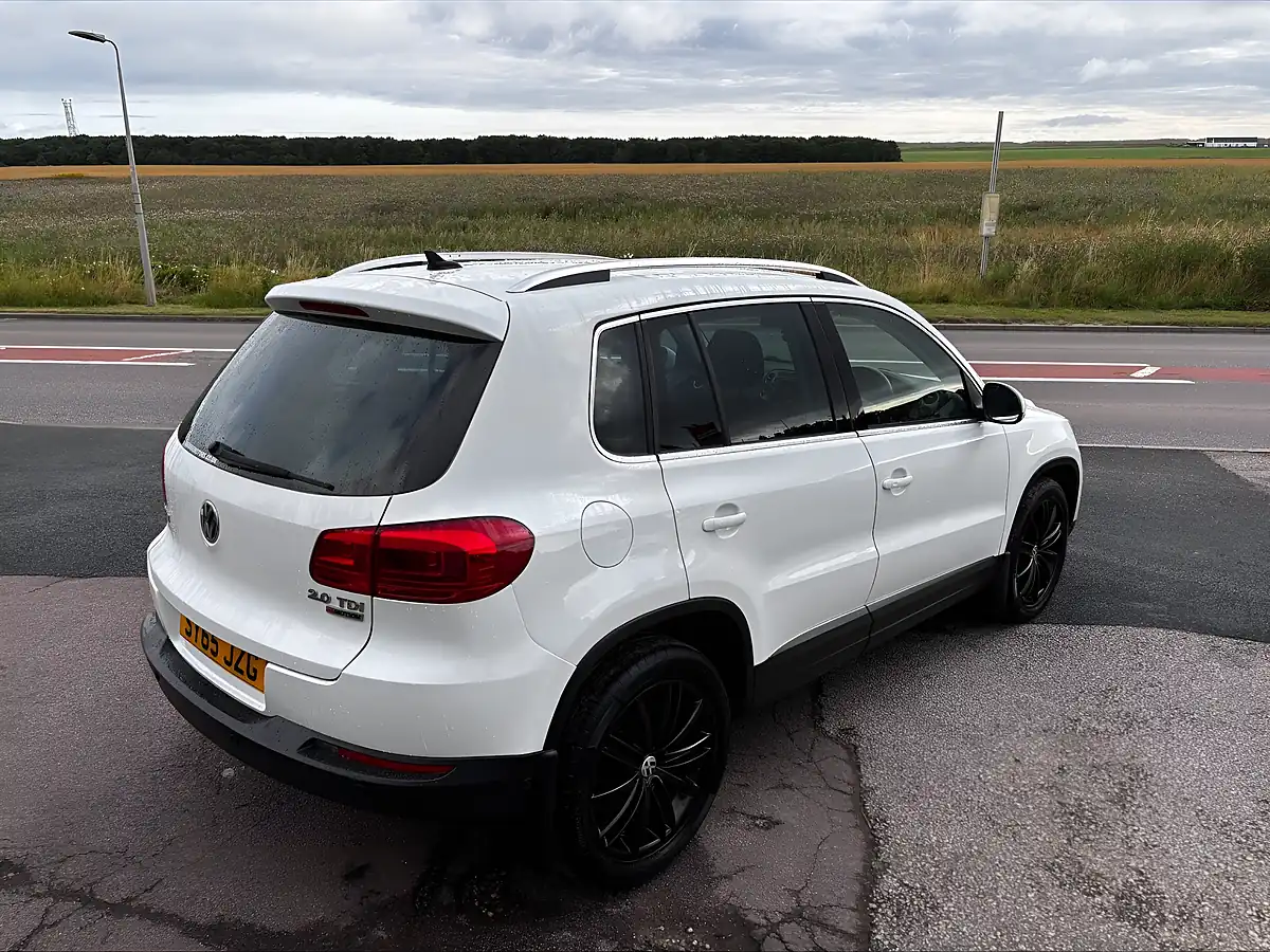 Used 2015 Volkswagen Tiguan Match Edition White - Interior and Exterior details 8