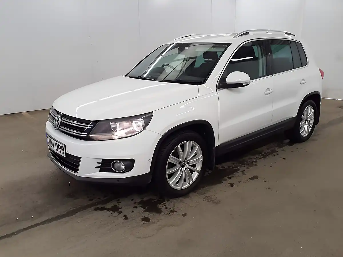 Used 2015 Volkswagen Tiguan Match Edition White - Interior and Exterior details 4