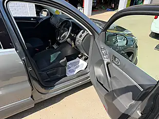 Used 2015 Volkswagen Tiguan Match Grey - Interior and Exterior details 13