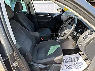 Used 2015 Volkswagen Tiguan Match Grey - Interior and Exterior details 14