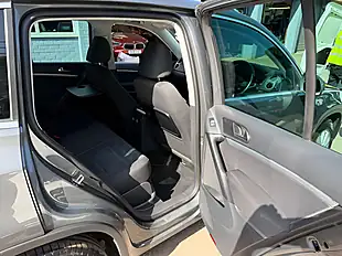 Used 2015 Volkswagen Tiguan Match Grey - Interior and Exterior details 16