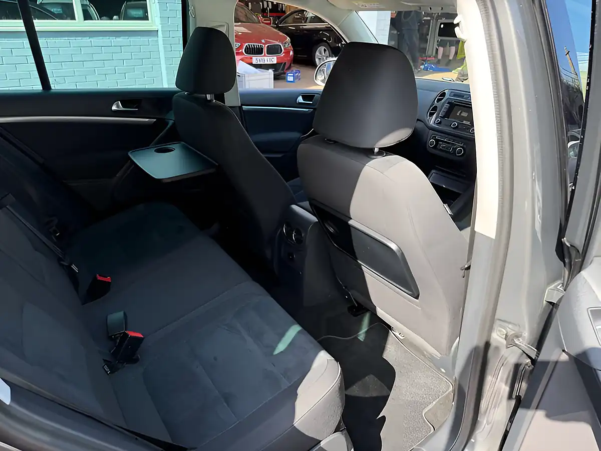Used 2015 Volkswagen Tiguan Match Grey - Interior and Exterior details 17