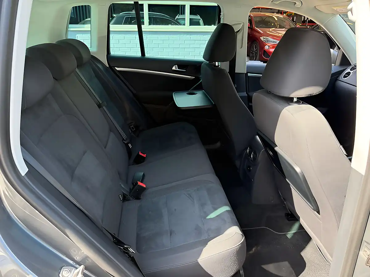 Used 2015 Volkswagen Tiguan Match Grey - Interior and Exterior details 18