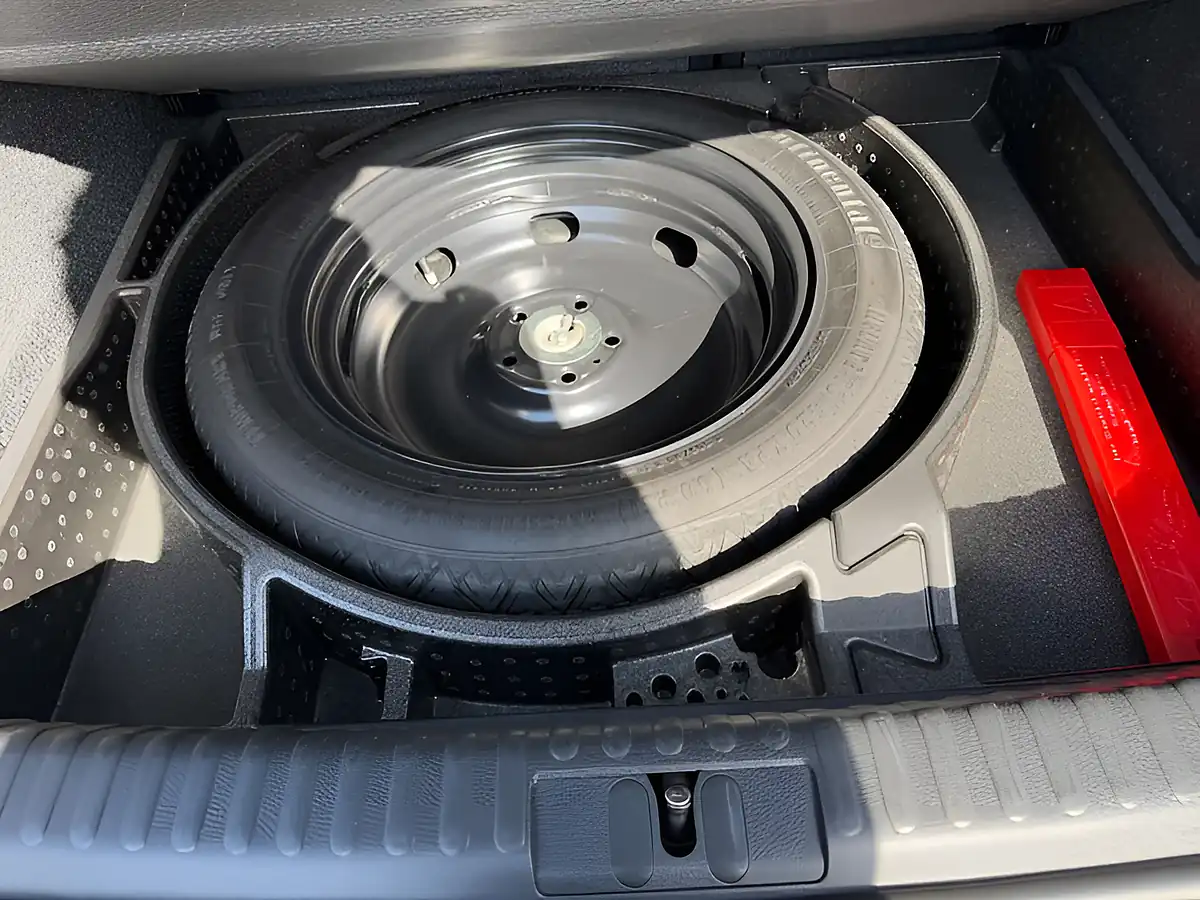 Used 2015 Volkswagen Tiguan Match Grey - Interior and Exterior details 20