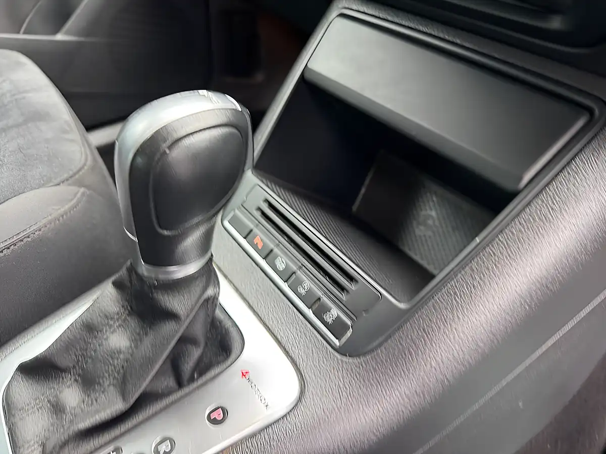 Used 2015 Volkswagen Tiguan Match Grey - Interior and Exterior details 16