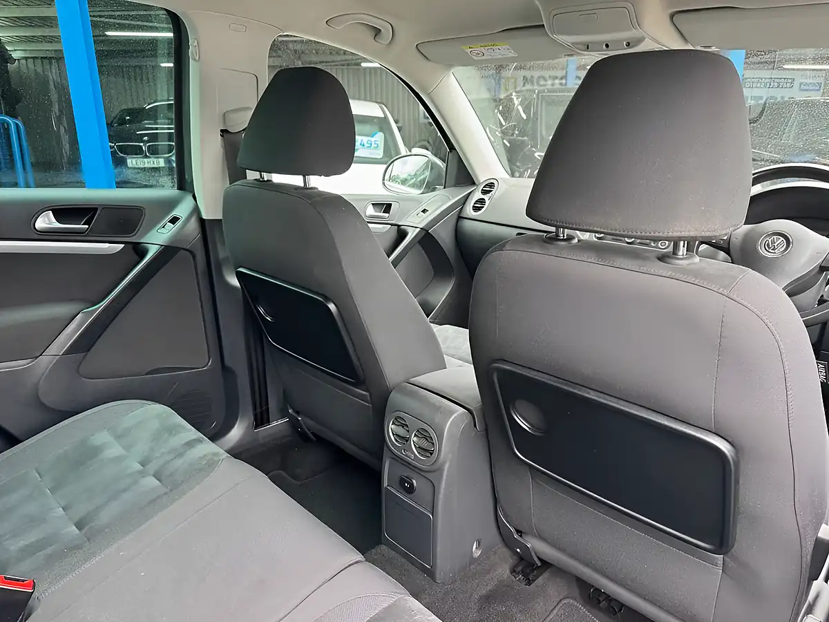 Used 2015 Volkswagen Tiguan Match Grey - Interior and Exterior details 19