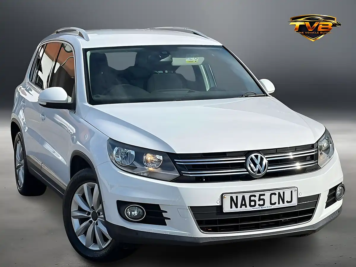 Used 2015 Volkswagen Tiguan Match Pure White - Front View