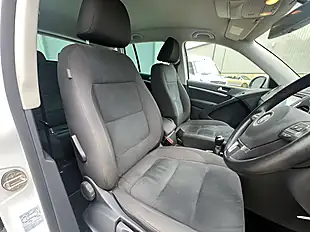 Used 2015 Volkswagen Tiguan Match Pure White - Interior and Exterior details 10