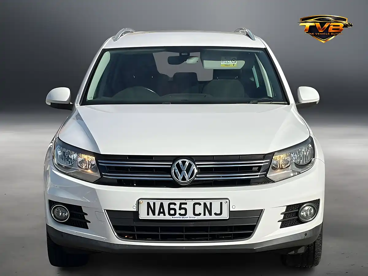Used 2015 Volkswagen Tiguan Match Pure White - Interior and Exterior details 8