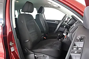 Used 2015 Volkswagen Tiguan Match Red - Interior and Exterior details 12