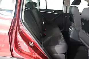 Used 2015 Volkswagen Tiguan Match Red - Interior and Exterior details 13