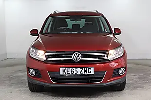 Used 2015 Volkswagen Tiguan Match Red - Interior and Exterior details 2