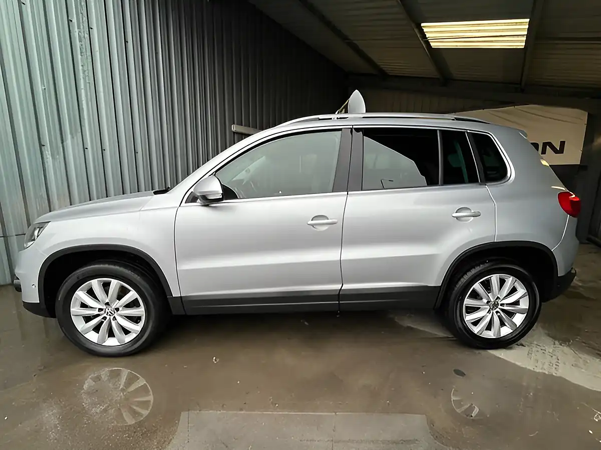 Used 2015 Volkswagen Tiguan Match Silver - Interior and Exterior details 10