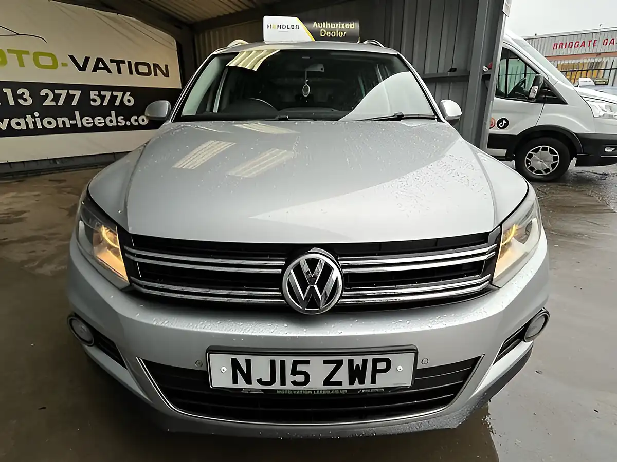Used 2015 Volkswagen Tiguan Match Silver - Interior and Exterior details 12