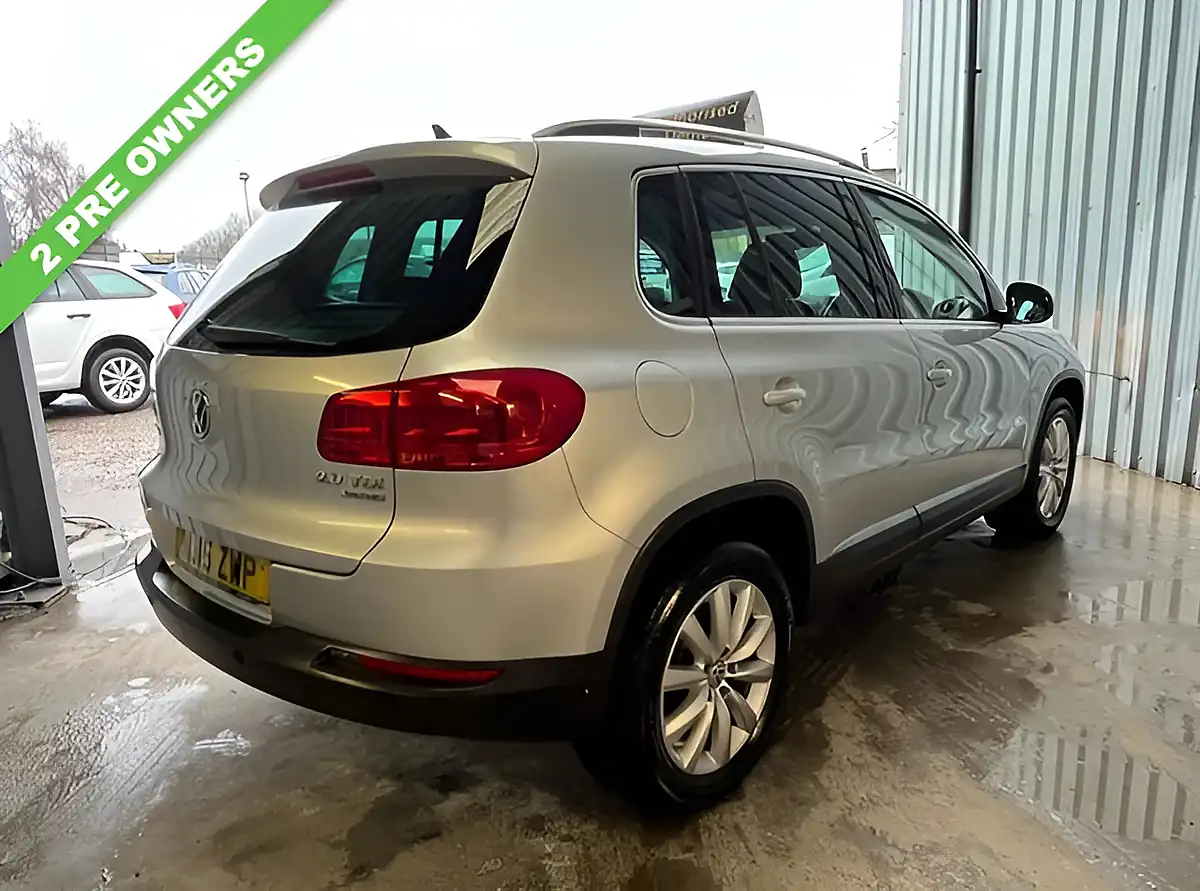 Used 2015 Volkswagen Tiguan Match Silver - Interior and Exterior details 3