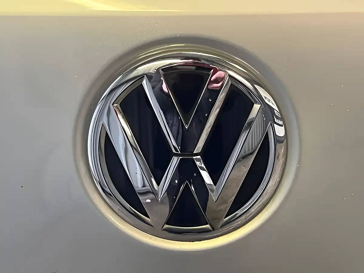 Used 2015 Volkswagen Tiguan Match Silver - Interior and Exterior details 7