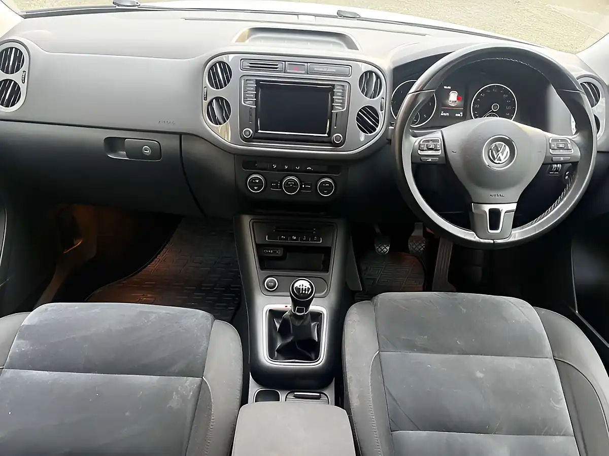Used 2015 Volkswagen Tiguan Match Silver - Interior and Exterior details 13