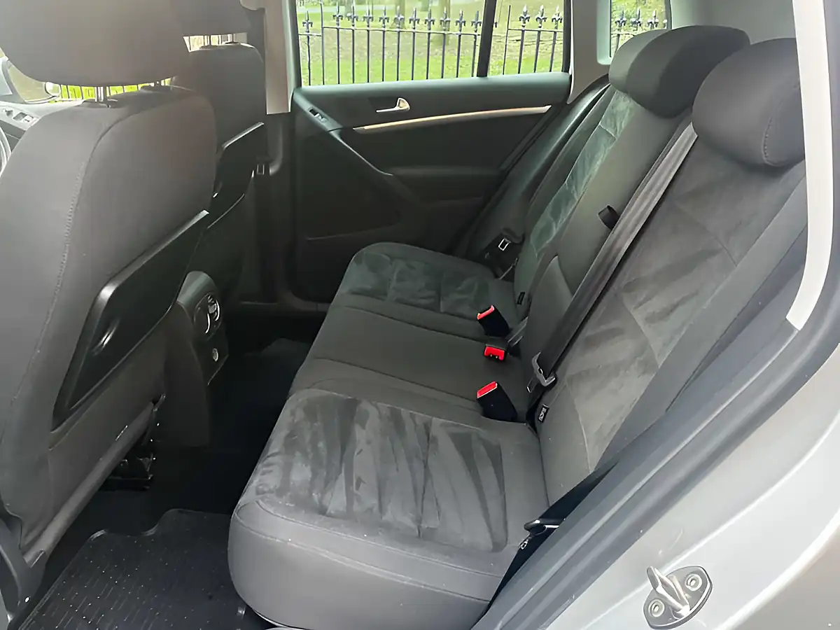Used 2015 Volkswagen Tiguan Match Silver - Interior and Exterior details 15